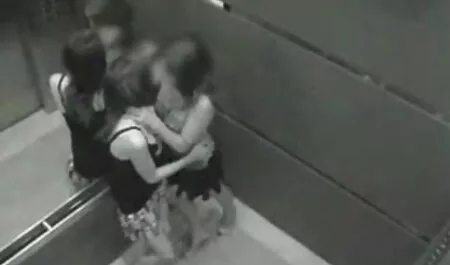Các chàng trai, bạn gái sec nhat ban moi với một dương vật,