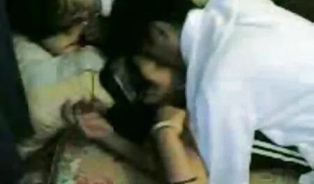 Một trẻ người đức người phụ phim sex nhat ban moi ra nữ nhìn vào một tạp chí và ước mơ của một gia