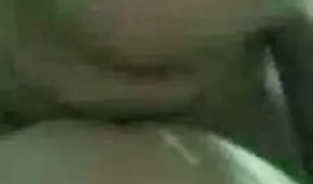 Tóc sex mới nhật bản vàng, đang nằm trên sàn nhà