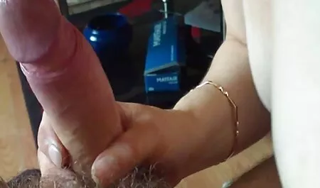 Cô đổ từ thân cây dày, da ngăm đen, phim sex moi cua nhat ban