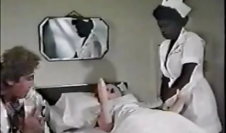 Alexis cho thấy cô cong cong ở trong nhà phim sex nhật bản mới nhất không che tắm