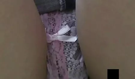 Các bà cúi đầu trong tư thế sexhd nhat ban và cô ta khó