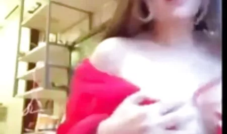 Người phụ nữ kinh doanh sex nhật bản mới đi tiểu trong công viên