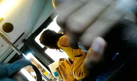Cô gái trong khi chờ đợi, một sec nhat ban hay nhat ngày